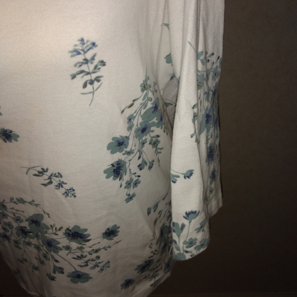 Croft & Barrow 3/4 Sleeve Floral Shirt - Picture 3 of 7